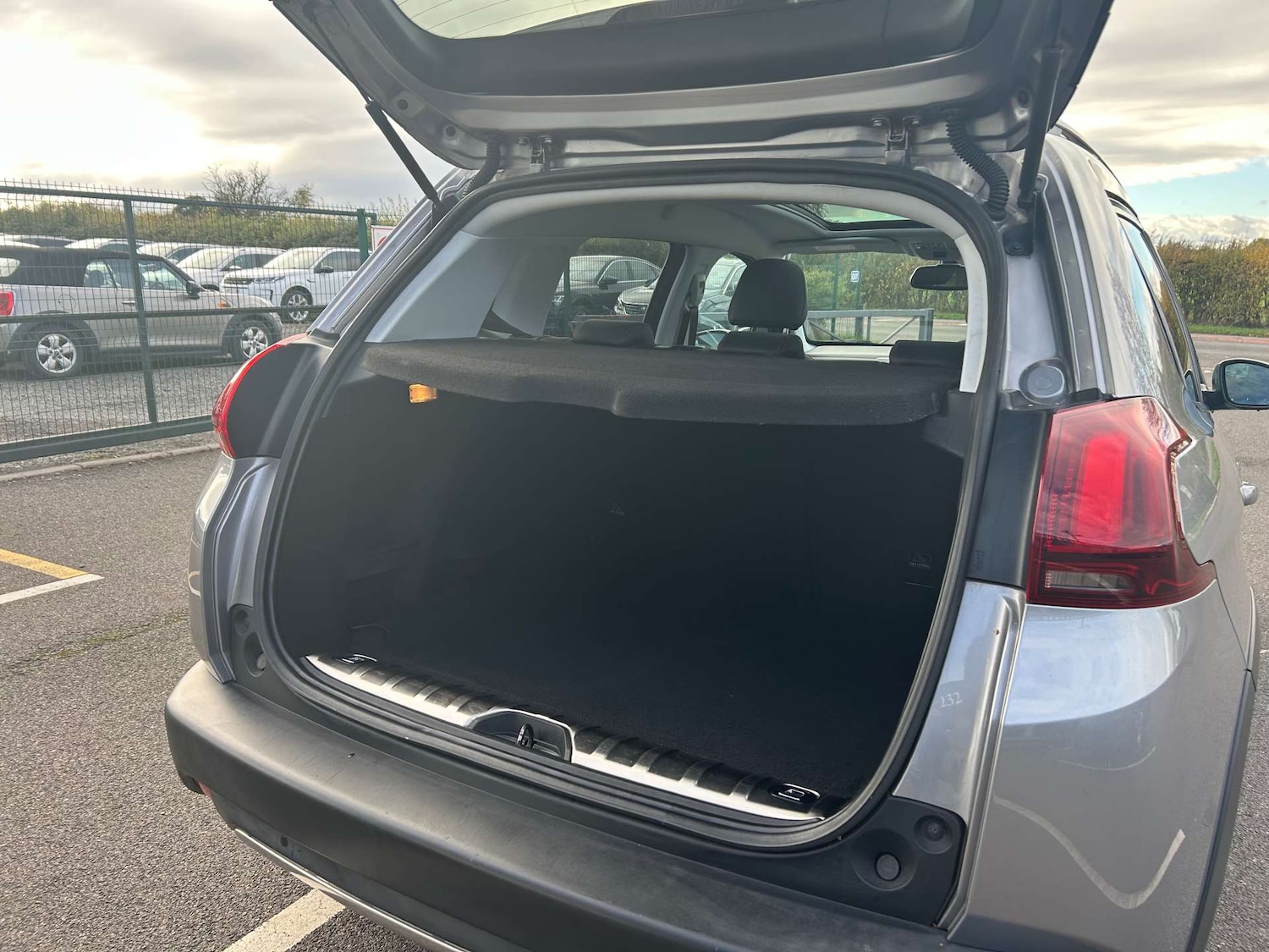 Used Peugeot 2008 2017 for sale - 76223008: Photo 43
