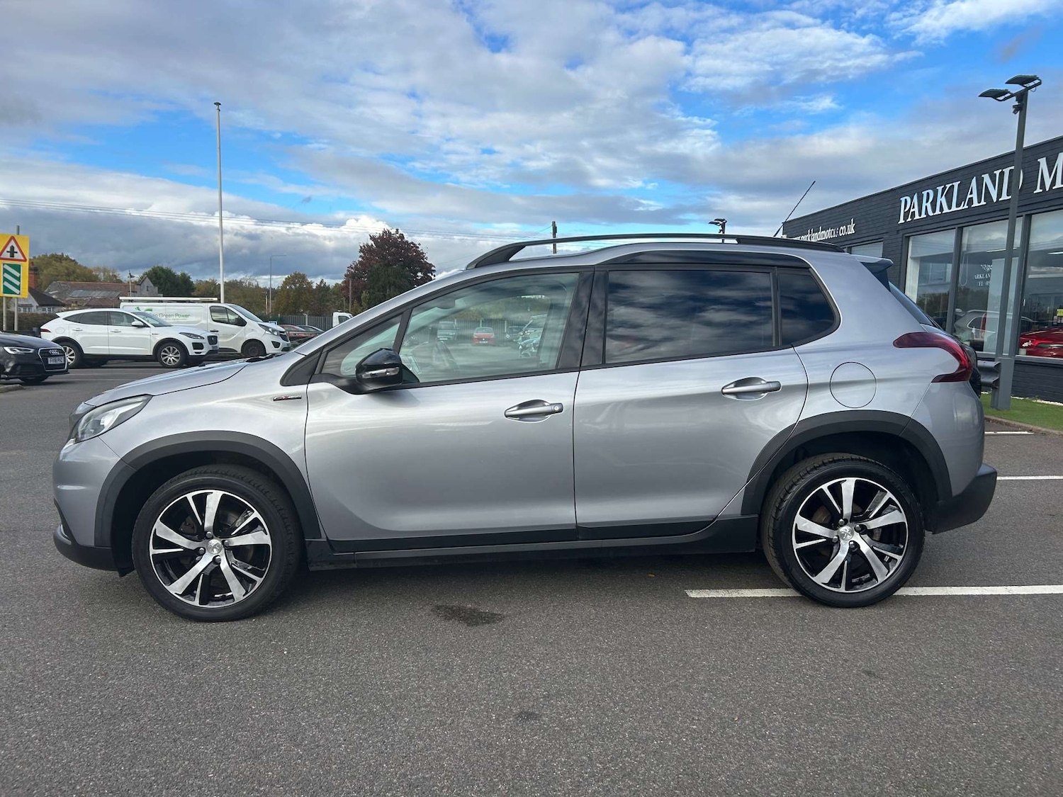 Used Peugeot 2008 2017 for sale - 76223008: Photo 5