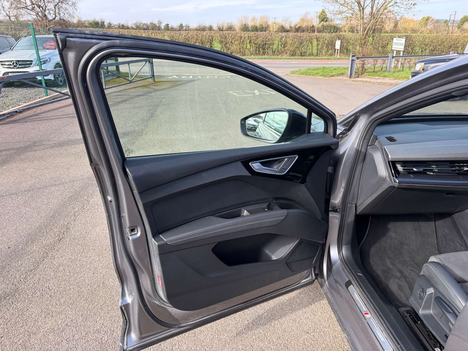 Used Audi Q4 e-tron 2024 for sale - 77809763: Photo 14