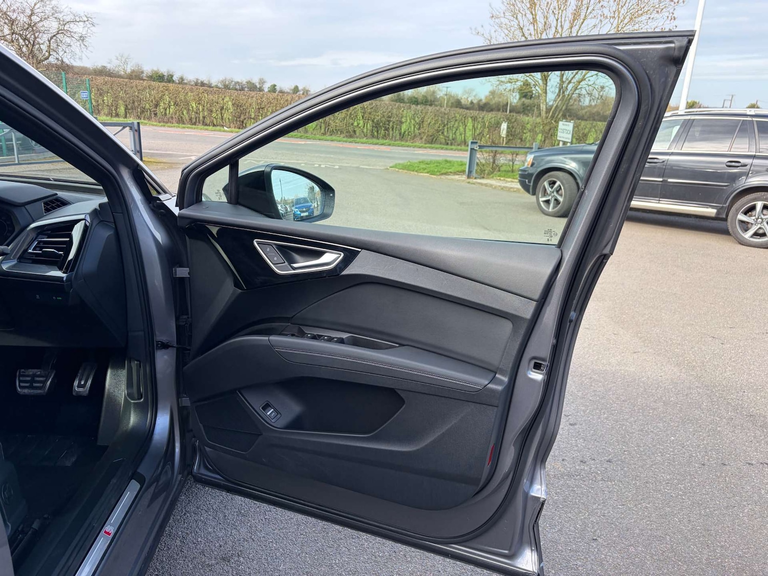 Used Audi Q4 e-tron 2024 for sale - 77809763: Photo 38