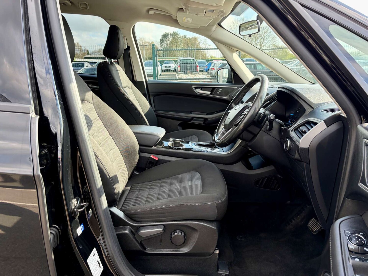 Used Ford Galaxy 2018 for sale - 78152409: Photo 38