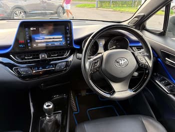 Used Toyota C-HR 2018 for sale - 79868507: Photo