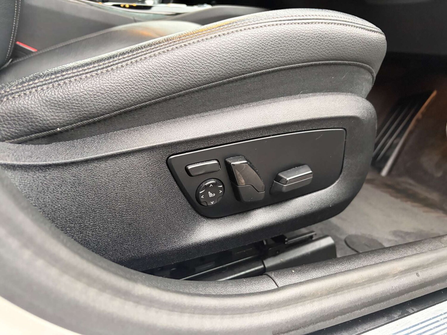 Used BMW 5 Series 2022 for sale - 76973918: Photo 42