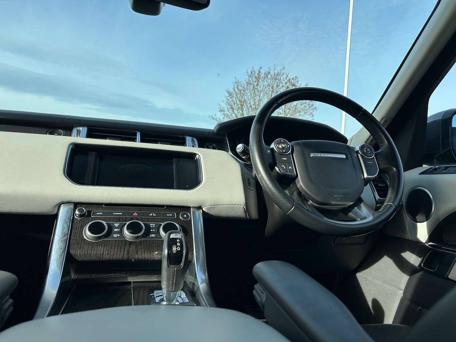 Used Land Rover Range Rover Sport 2016 for sale - 75895879: Photo 19