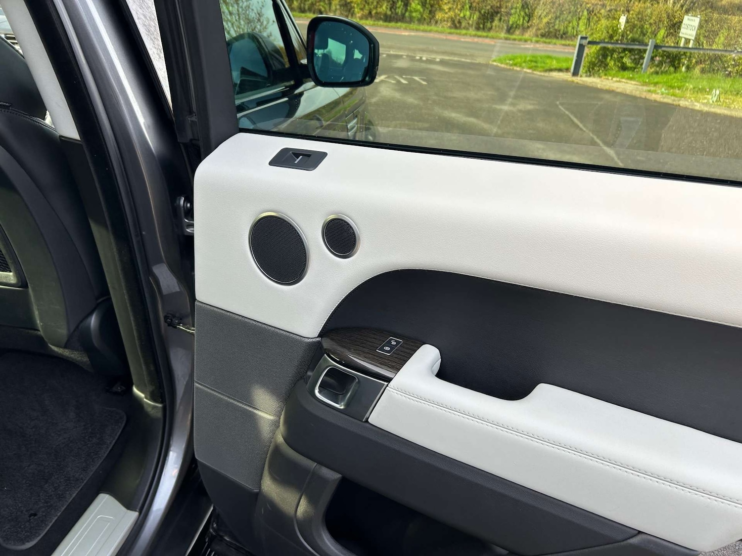 Used Land Rover Range Rover Sport 2016 for sale - 75895879: Photo 30