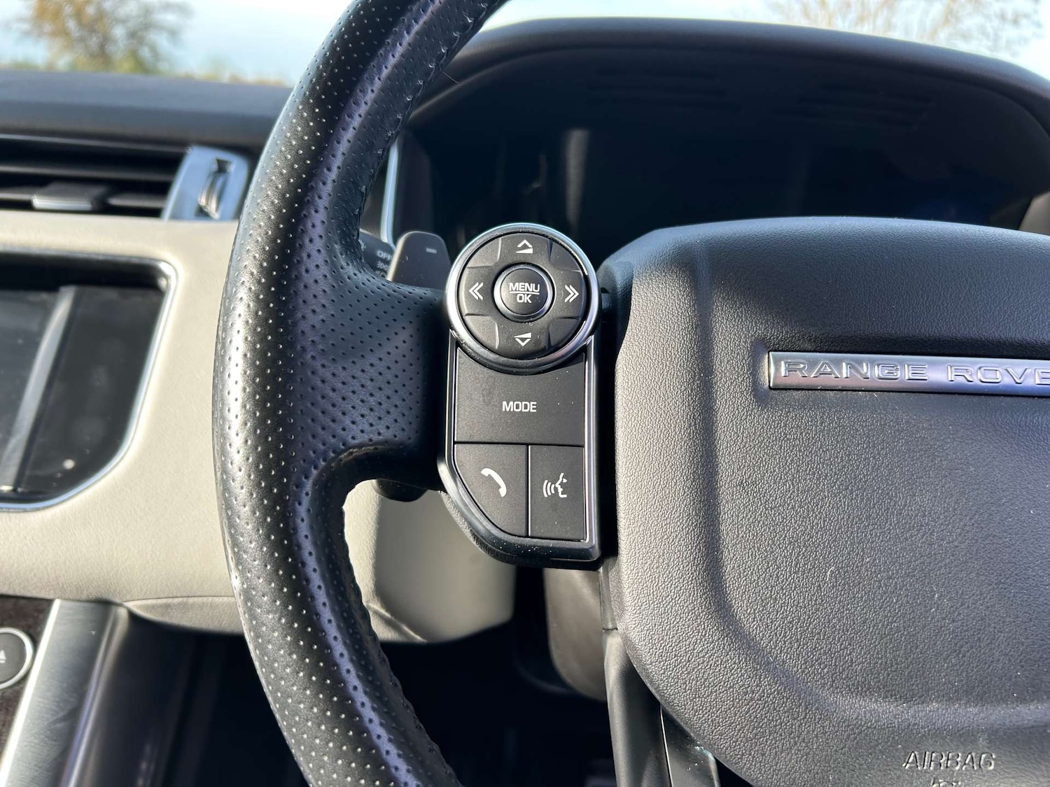 Used Land Rover Range Rover Sport 2016 for sale - 75895879: Photo 50