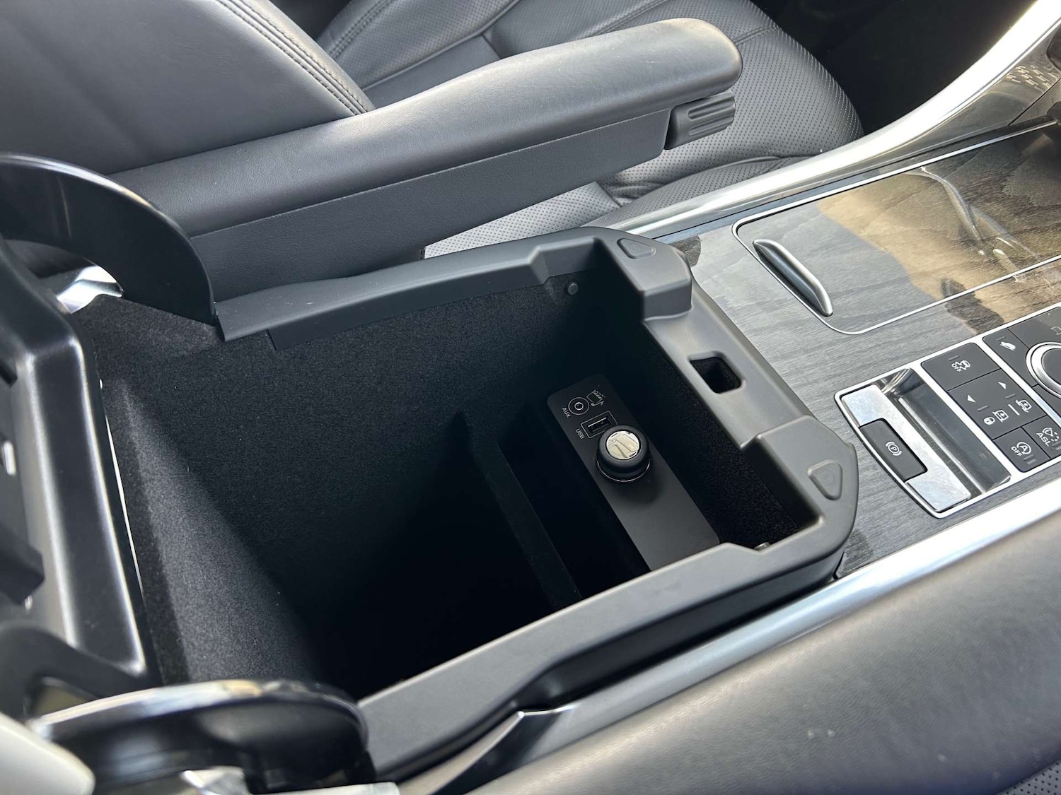 Used Land Rover Range Rover Sport 2016 for sale - 75895879: Photo 52