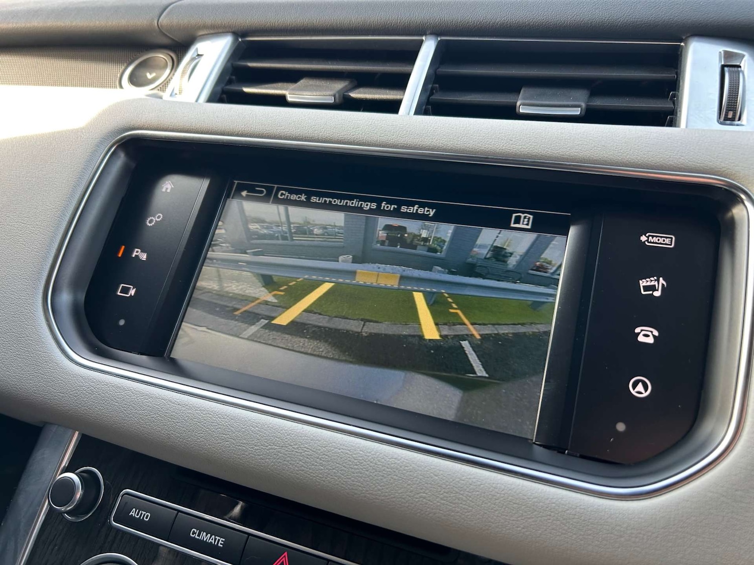 Used Land Rover Range Rover Sport 2016 for sale - 75895879: Photo 56