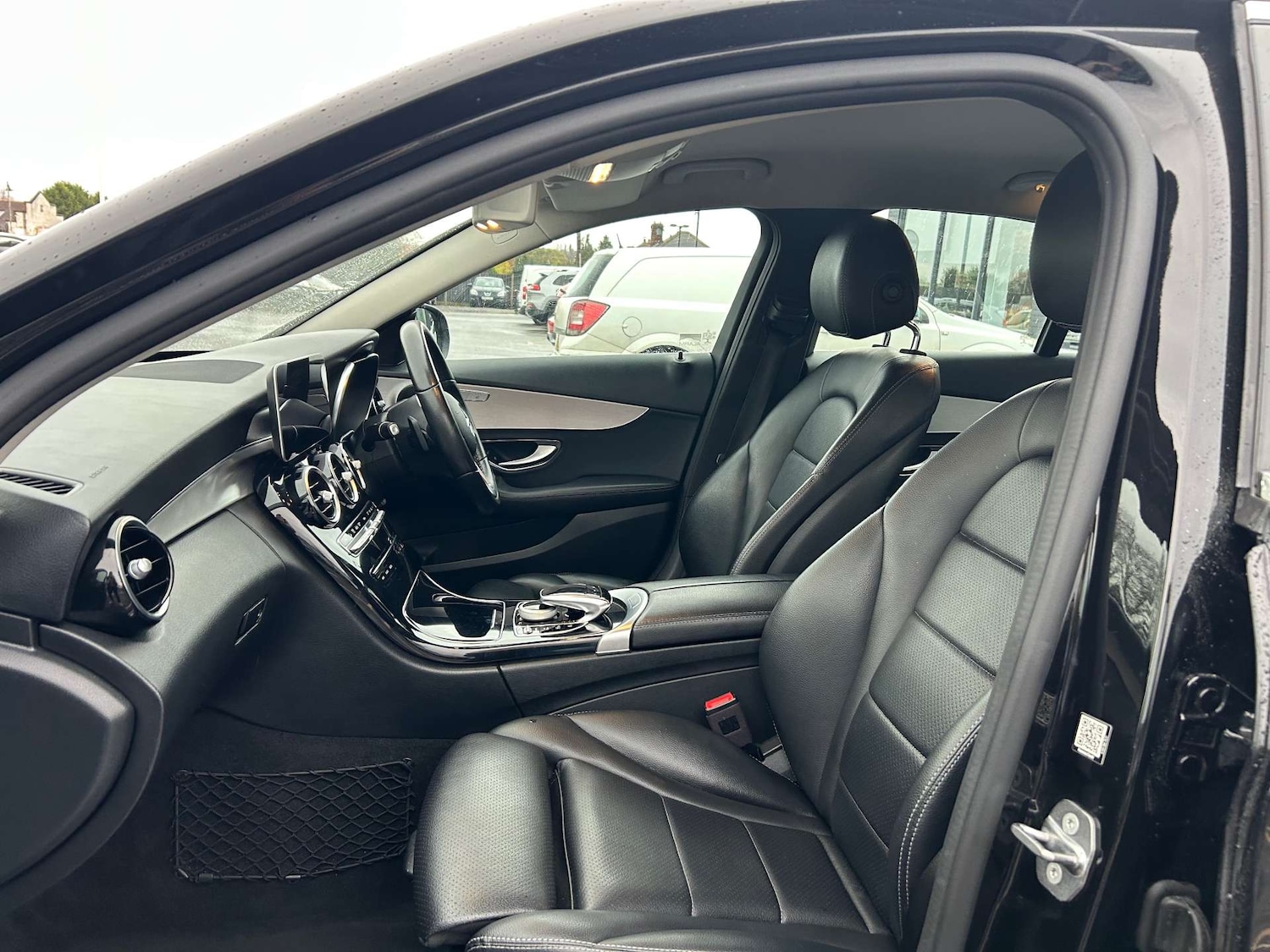 Used Mercedes-Benz C Class 2019 for sale - 77326044: Photo 24