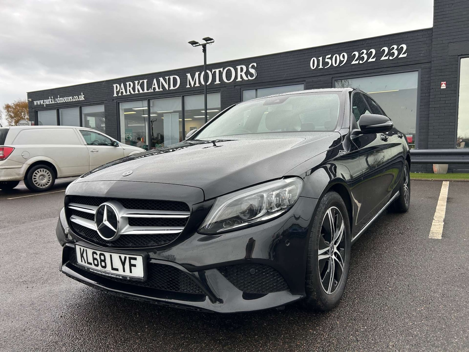 Used Mercedes-Benz C Class 2019 for sale - 77326044: Photo 4
