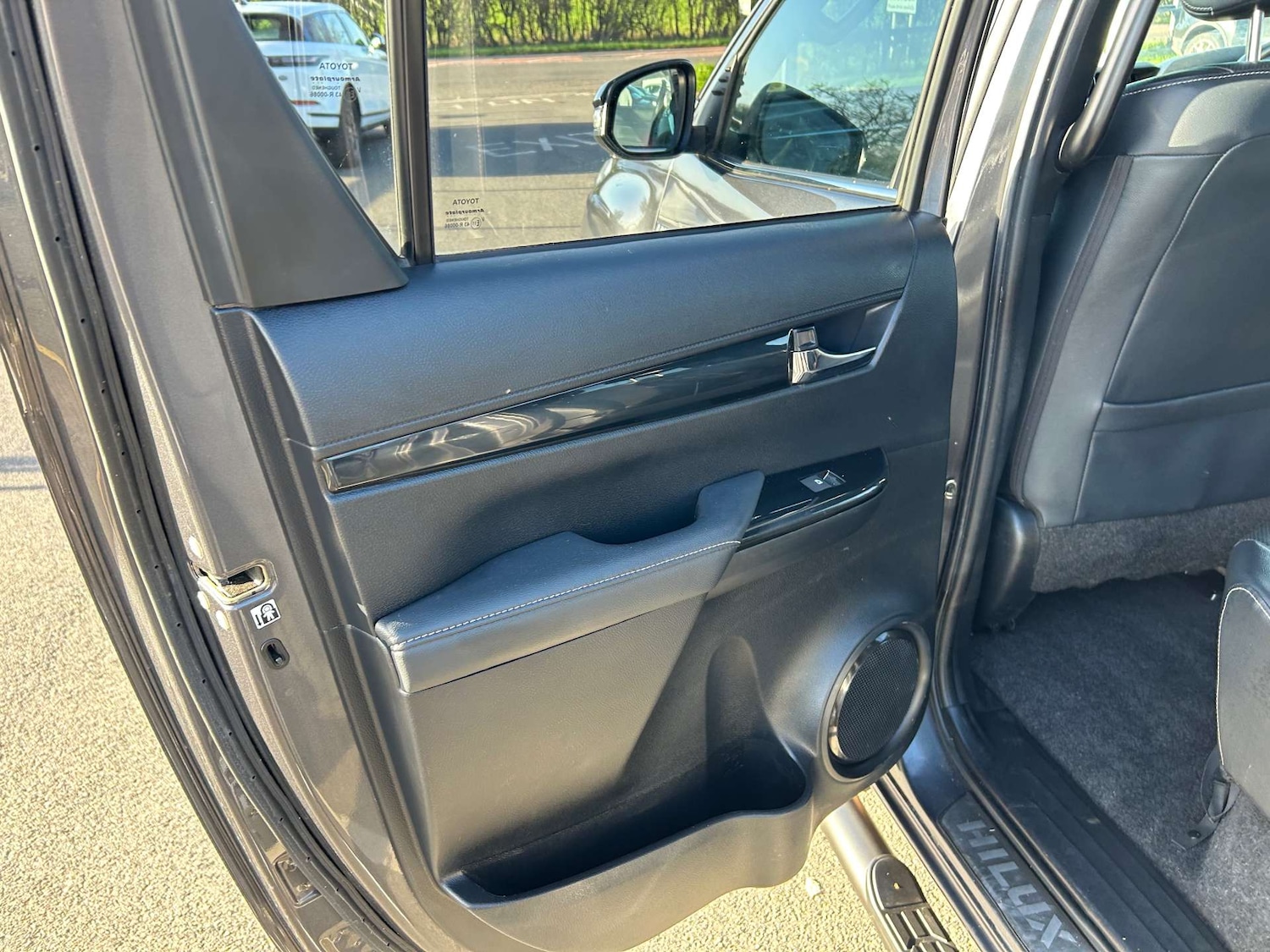 Used Toyota Hilux 2021 for sale - 76384151: Photo 30