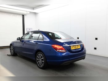 Used Mercedes-Benz C Class 2019 for sale - 76404407: Photo