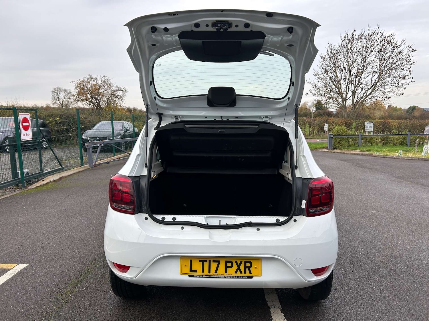 Used Dacia Sandero 2017 for sale - 76724018: Photo 30