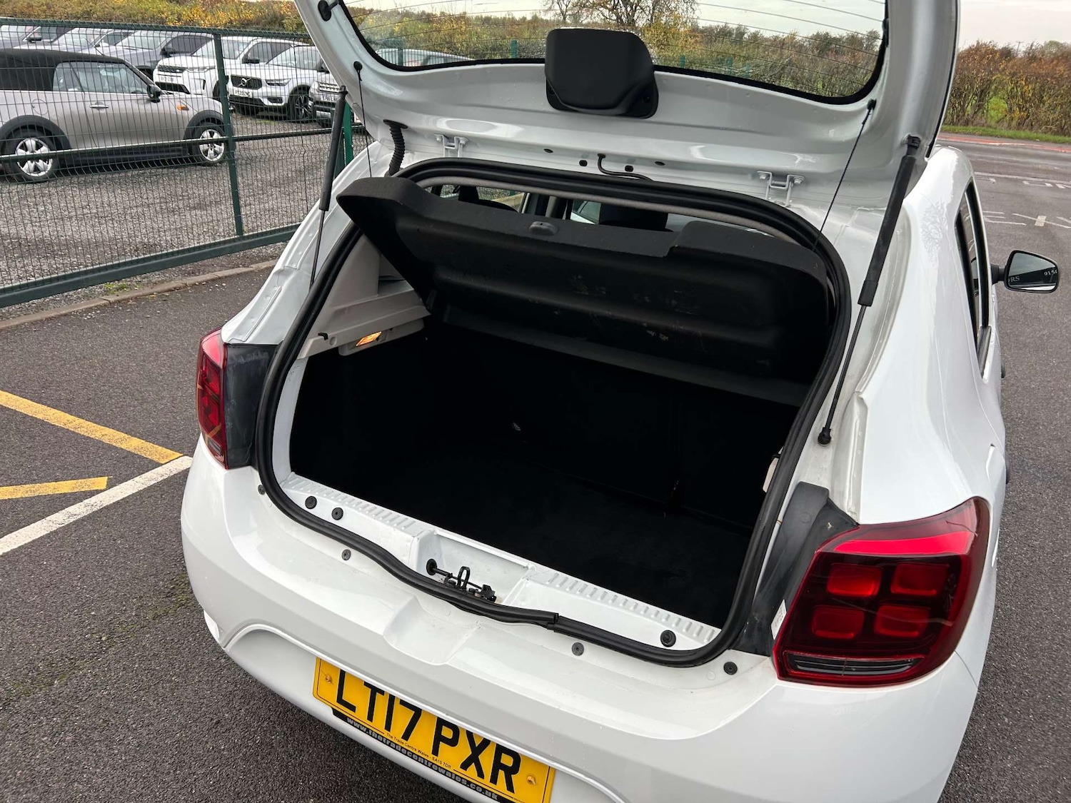 Used Dacia Sandero 2017 for sale - 76724018: Photo 32