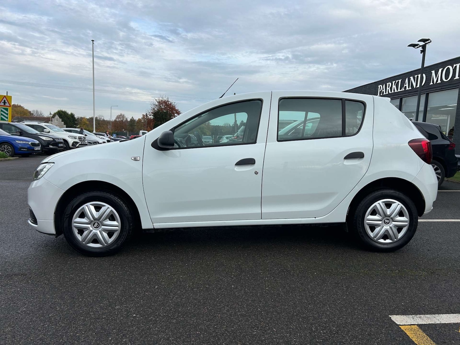 Used Dacia Sandero 2017 for sale - 76724018: Photo 4