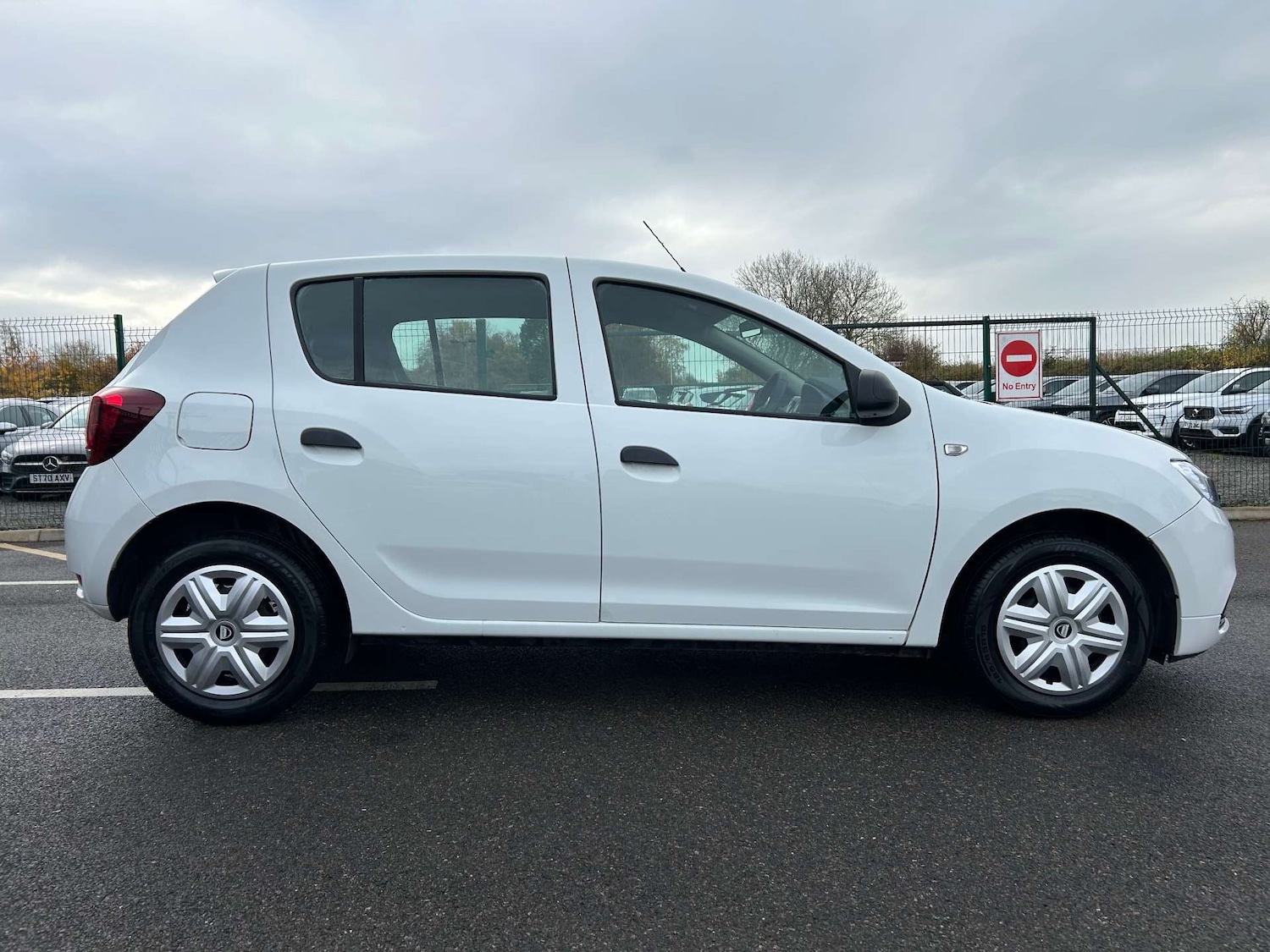 Used Dacia Sandero 2017 for sale - 76724018: Photo 8