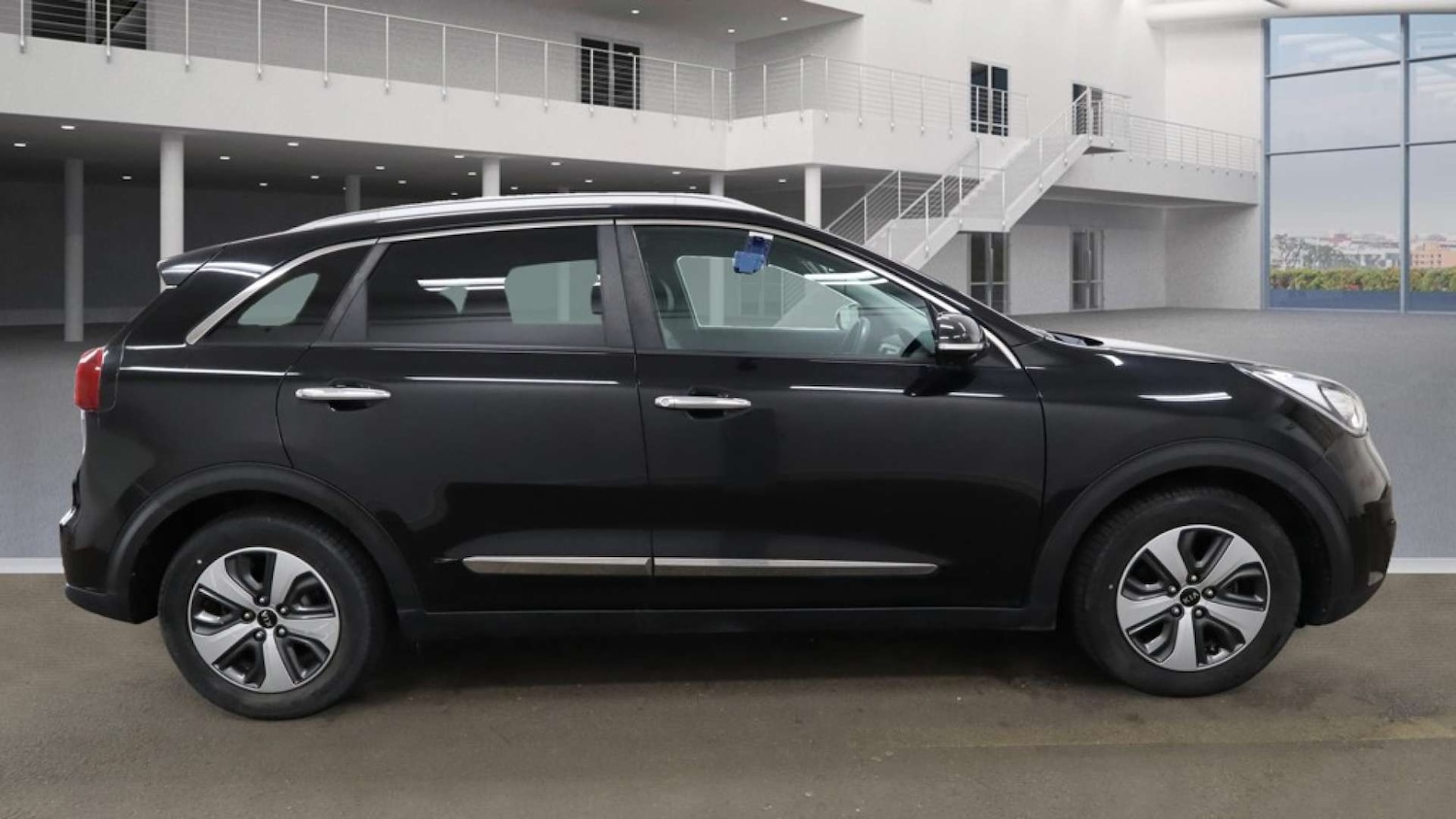 Used Kia Niro 2018 for sale - 76105332: Photo 6