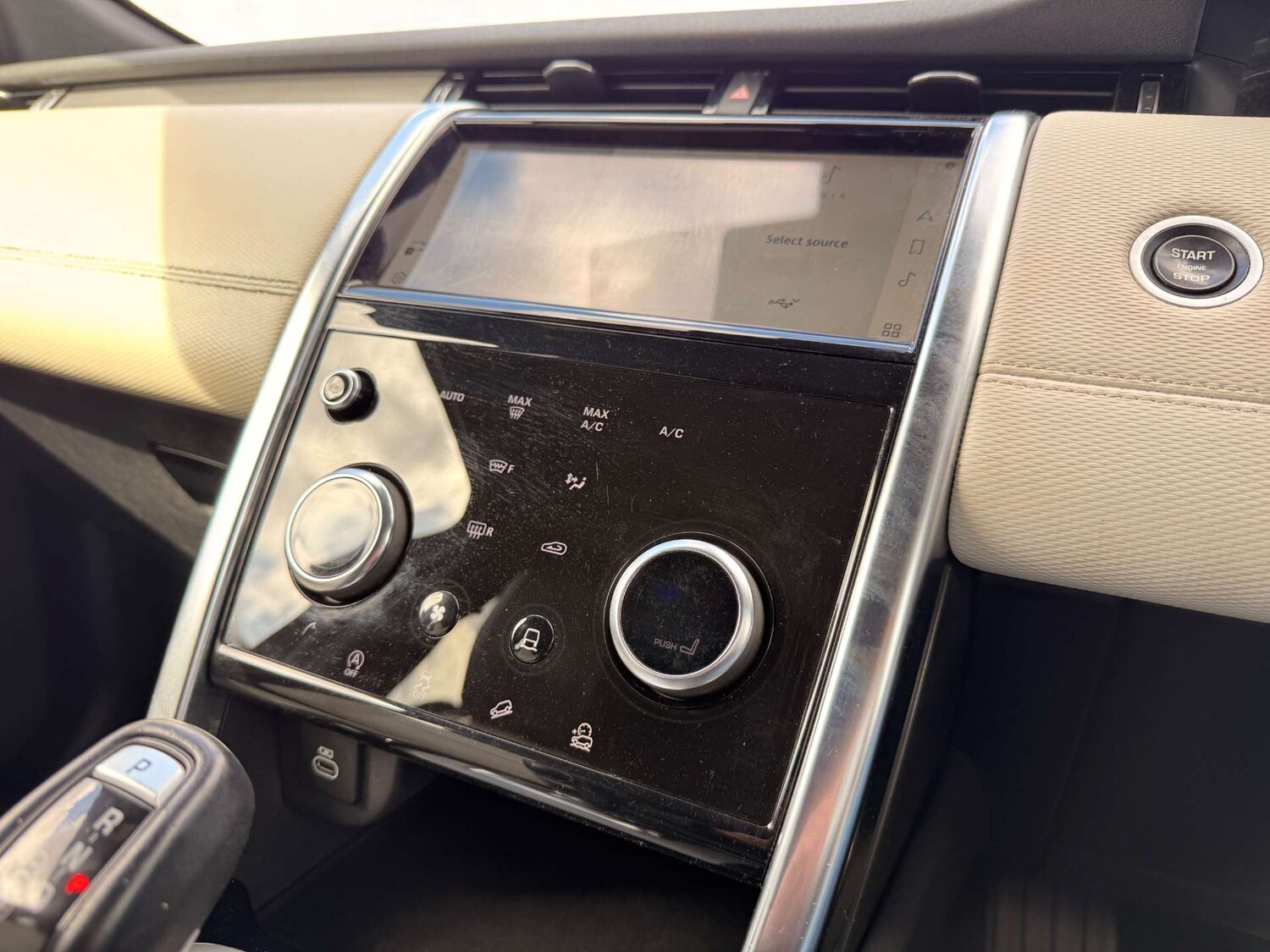 Used Land Rover Discovery Sport 2021 for sale - 75840414: Photo 51