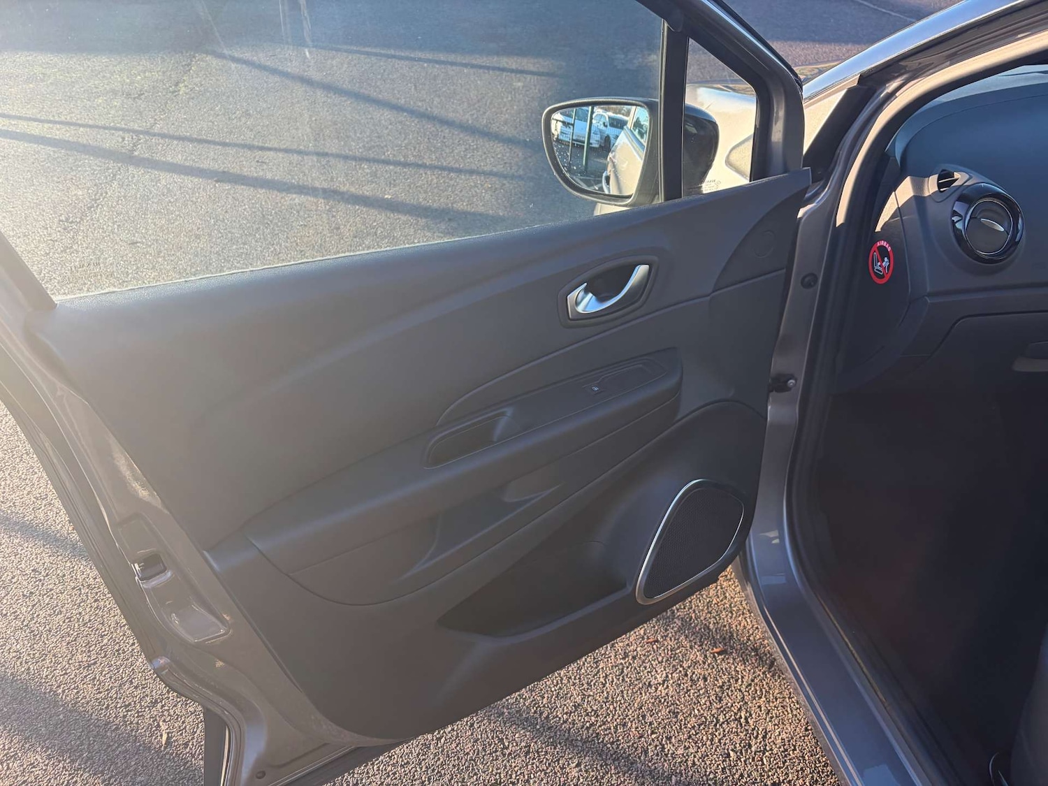 Used Renault Captur 2019 for sale - 76829973: Photo 14