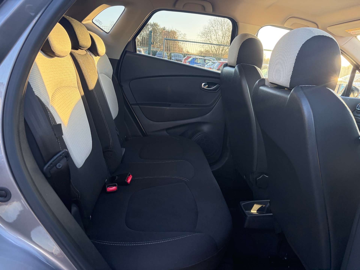 Used Renault Captur 2019 for sale - 76829973: Photo 30