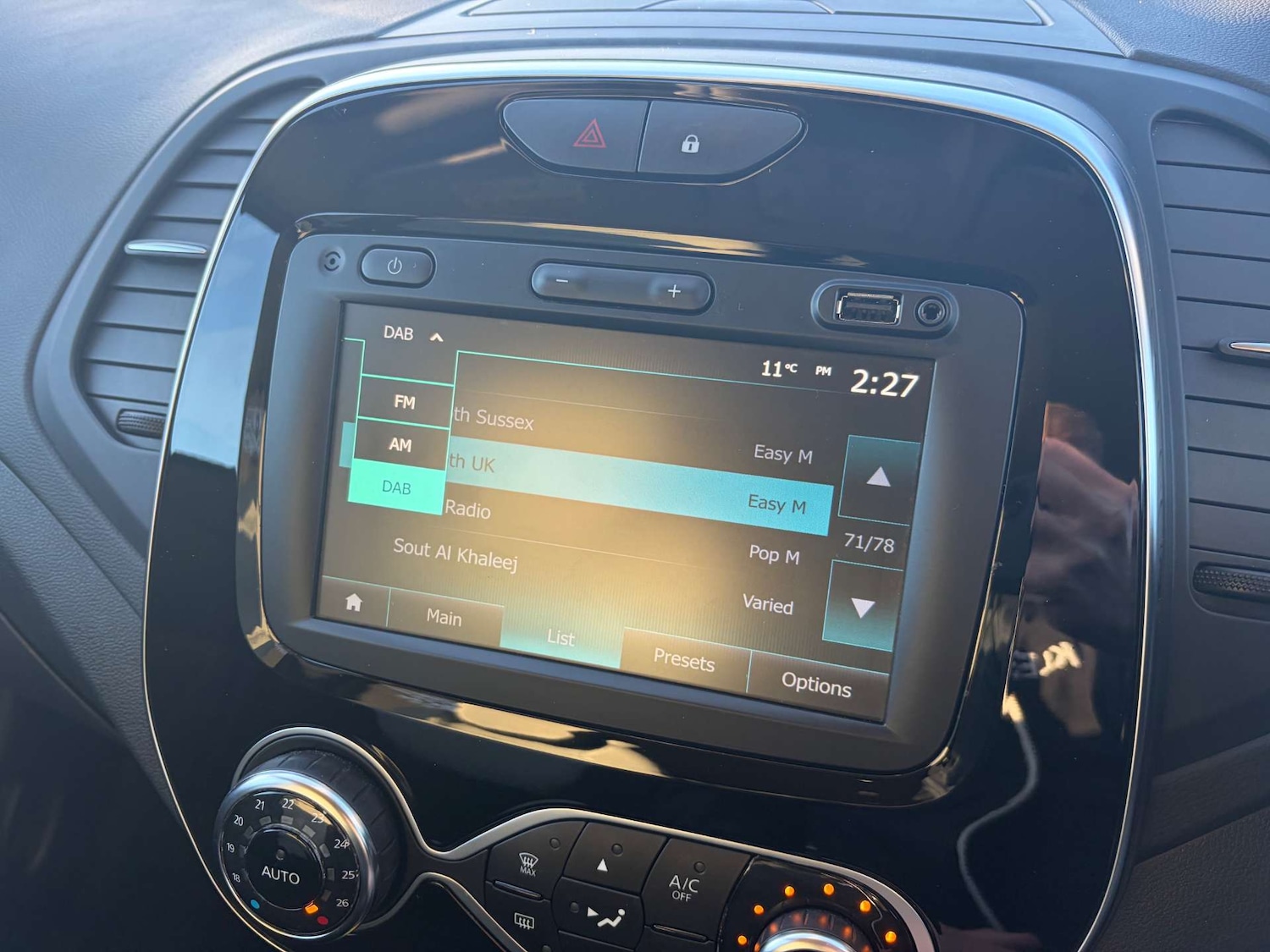 Used Renault Captur 2019 for sale - 76829973: Photo 49