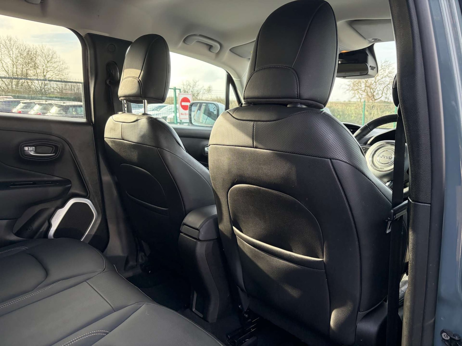 Used Jeep Renegade 2016 for sale - 77600090: Photo 30