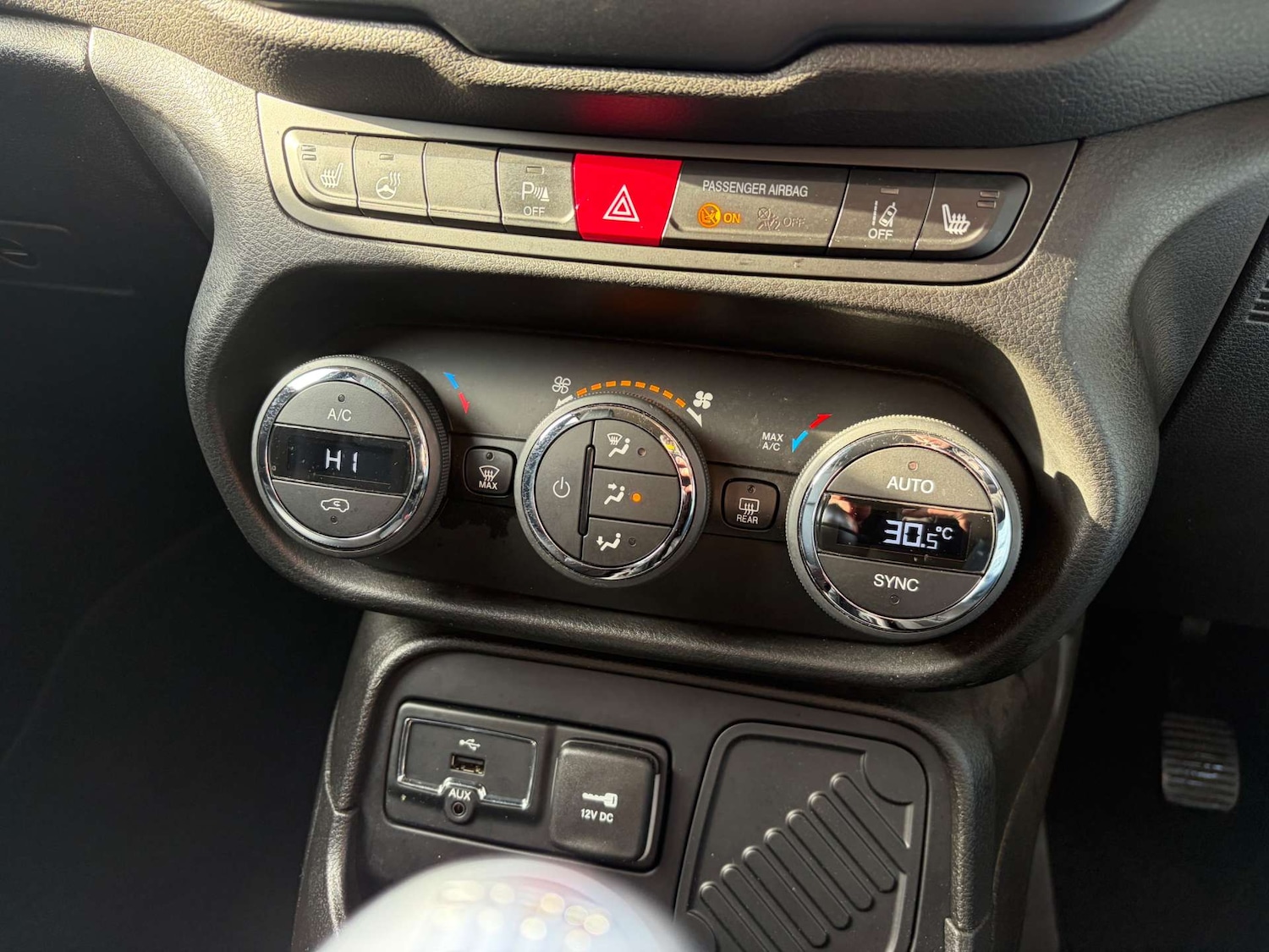 Used Jeep Renegade 2016 for sale - 77600090: Photo 46