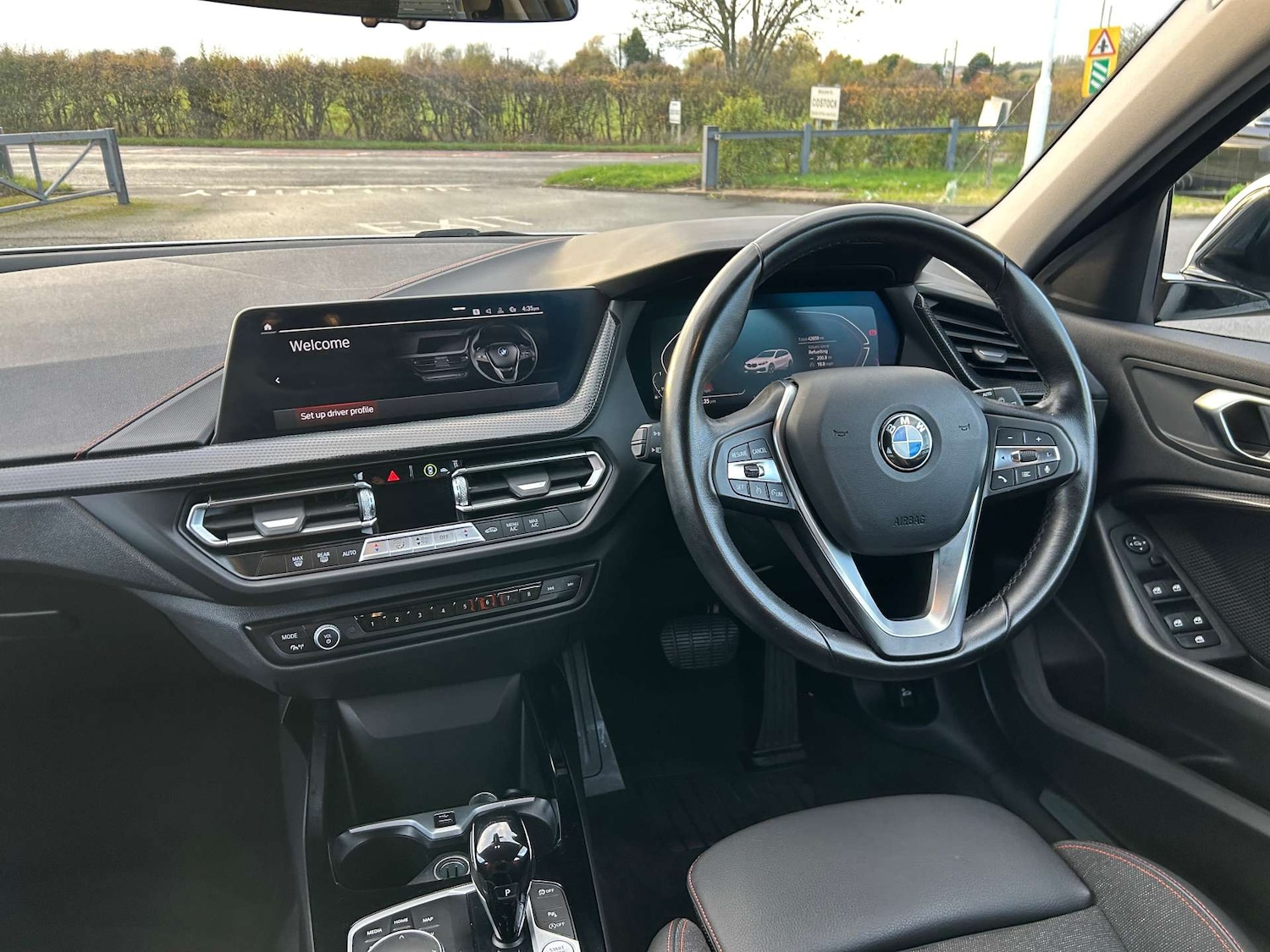 Used BMW 1 Series 2022 for sale - 76330111: Photo 2