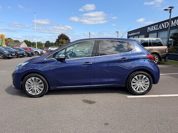 Used Peugeot 208 2017 for sale - 75527558: Photo