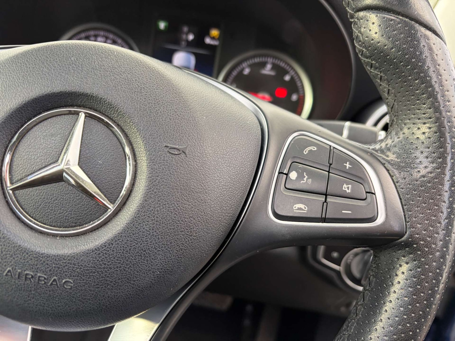 Used Mercedes-Benz GLC 2018 for sale - 77262826: Photo 48