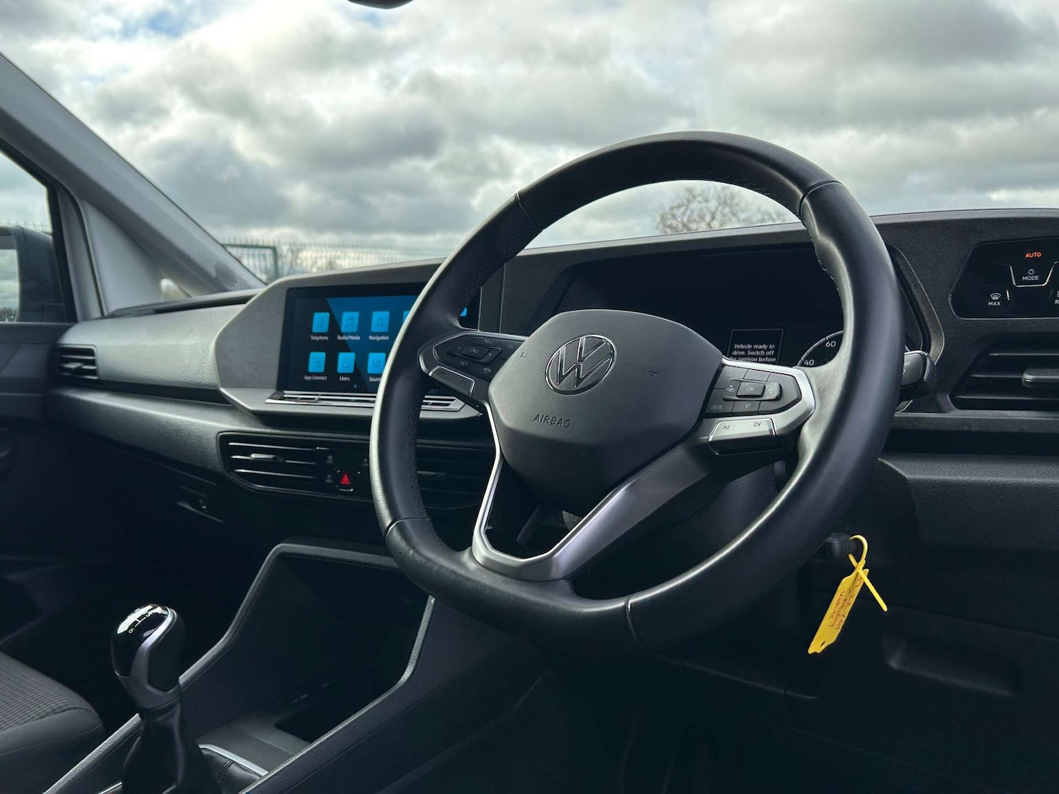 Used Volkswagen Caddy 2022 for sale - 76642943: Photo 2