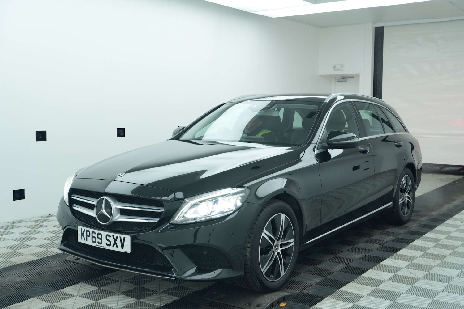 Used Mercedes-Benz C Class 2019 for sale - 77319721: Photo 3