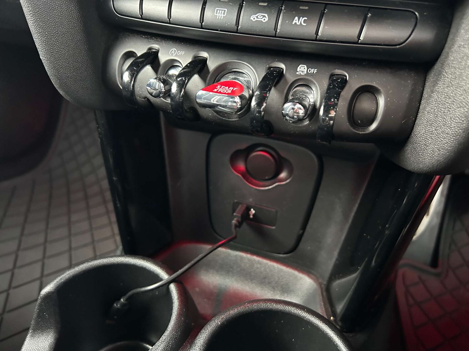 Used MINI Hatch 2019 for sale - 76223013: Photo 20