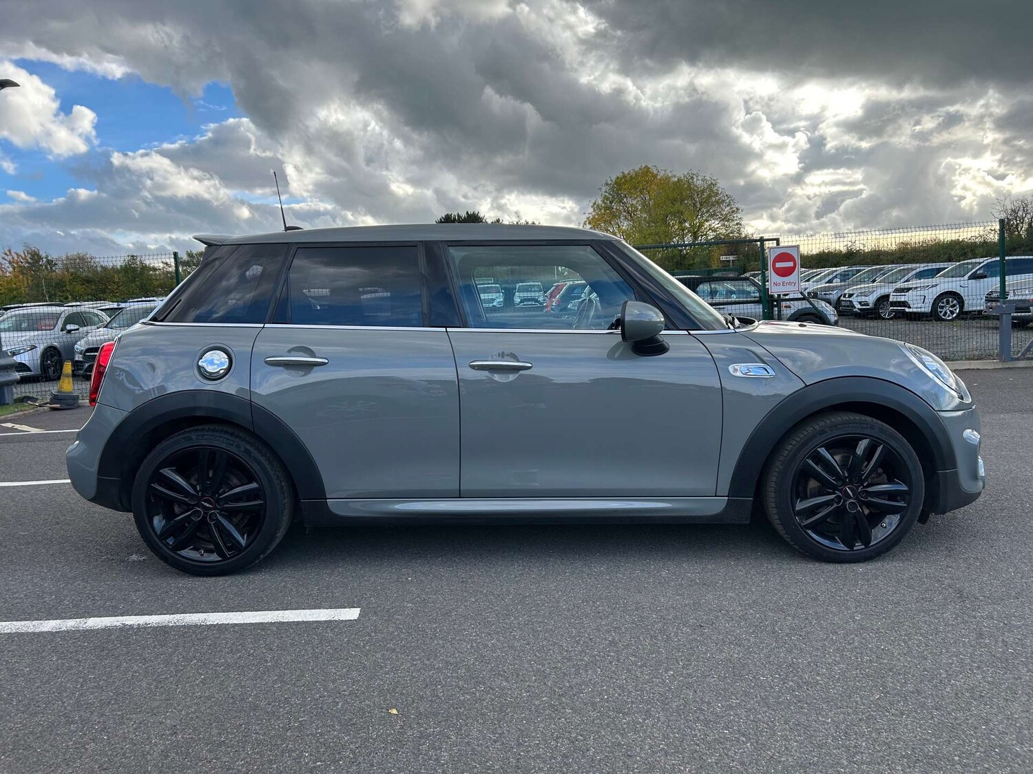 Used MINI Hatch 2019 for sale - 76223013: Photo 9