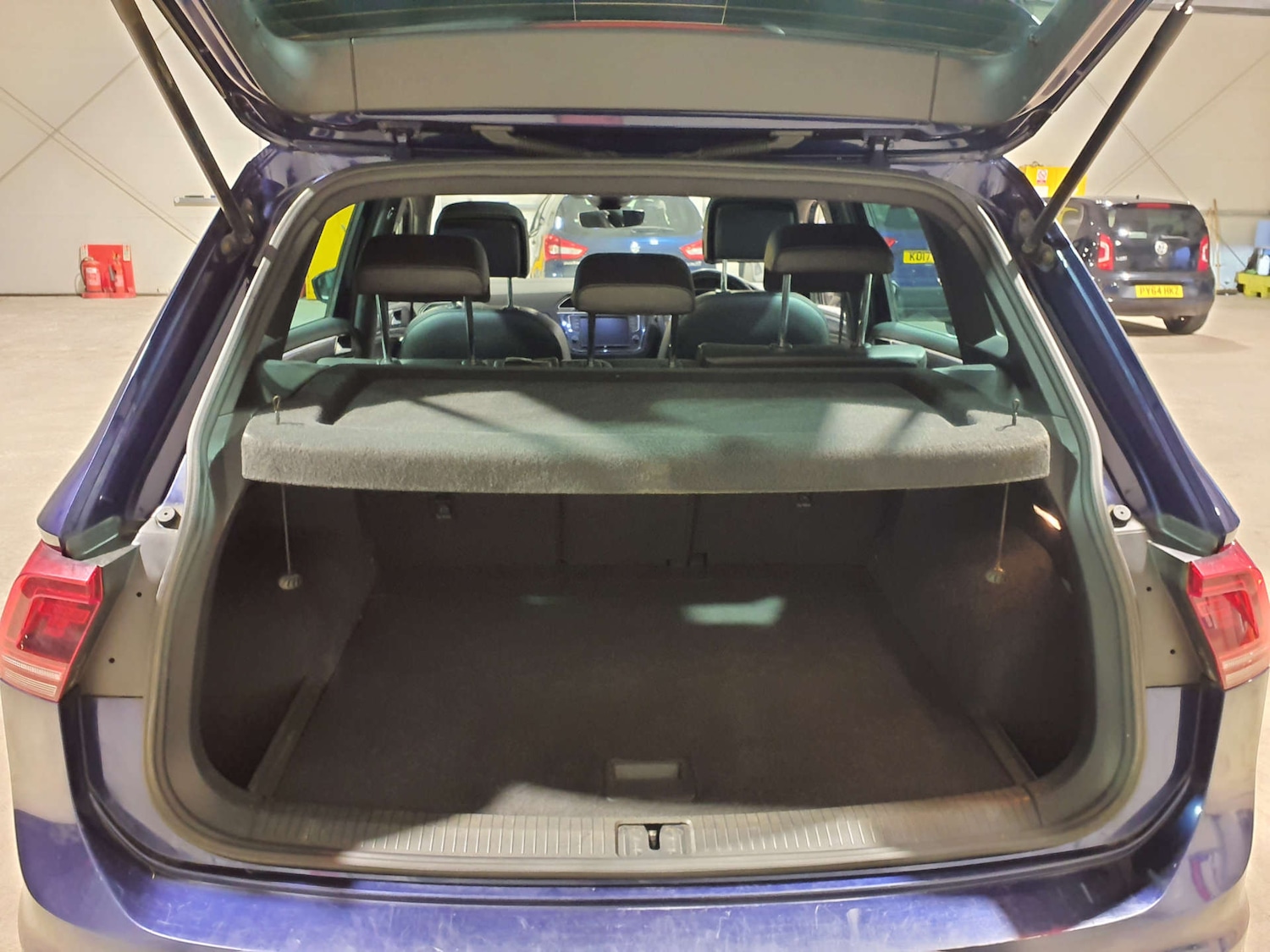 Used Volkswagen Tiguan 2017 for sale - 77163700: Photo 15