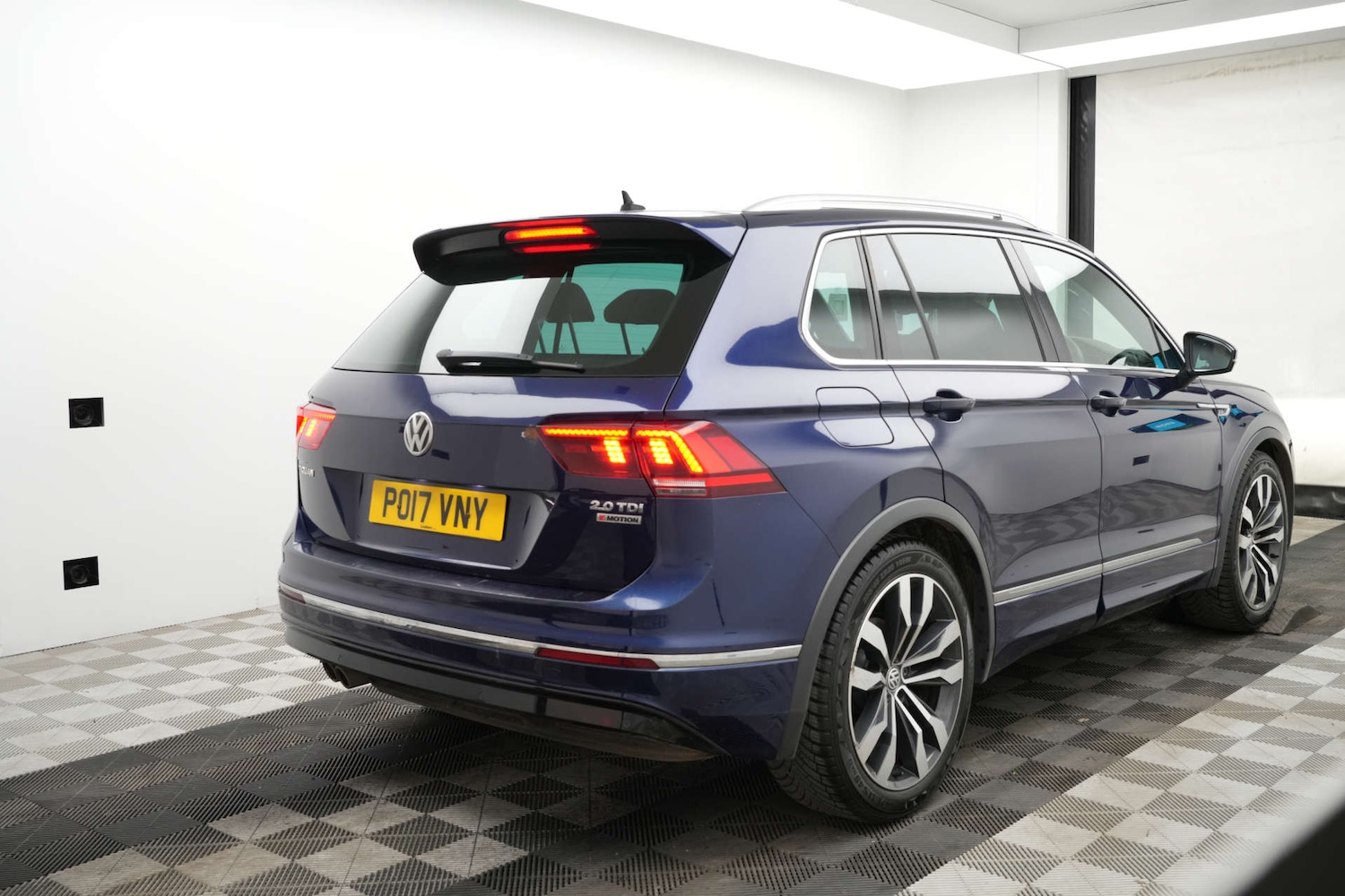 Used Volkswagen Tiguan 2017 for sale - 77163700: Photo 8