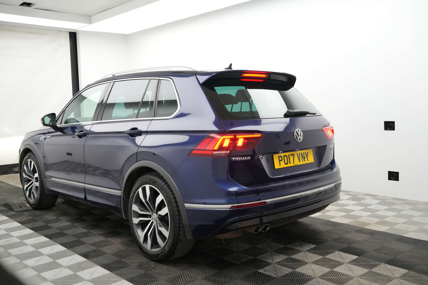 Used Volkswagen Tiguan 2017 for sale - 77163700: Photo 9