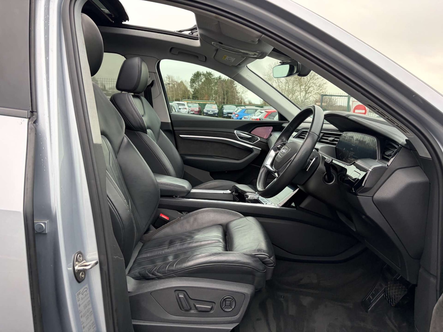 Used Audi e-tron 2019 for sale - 76973933: Photo 47