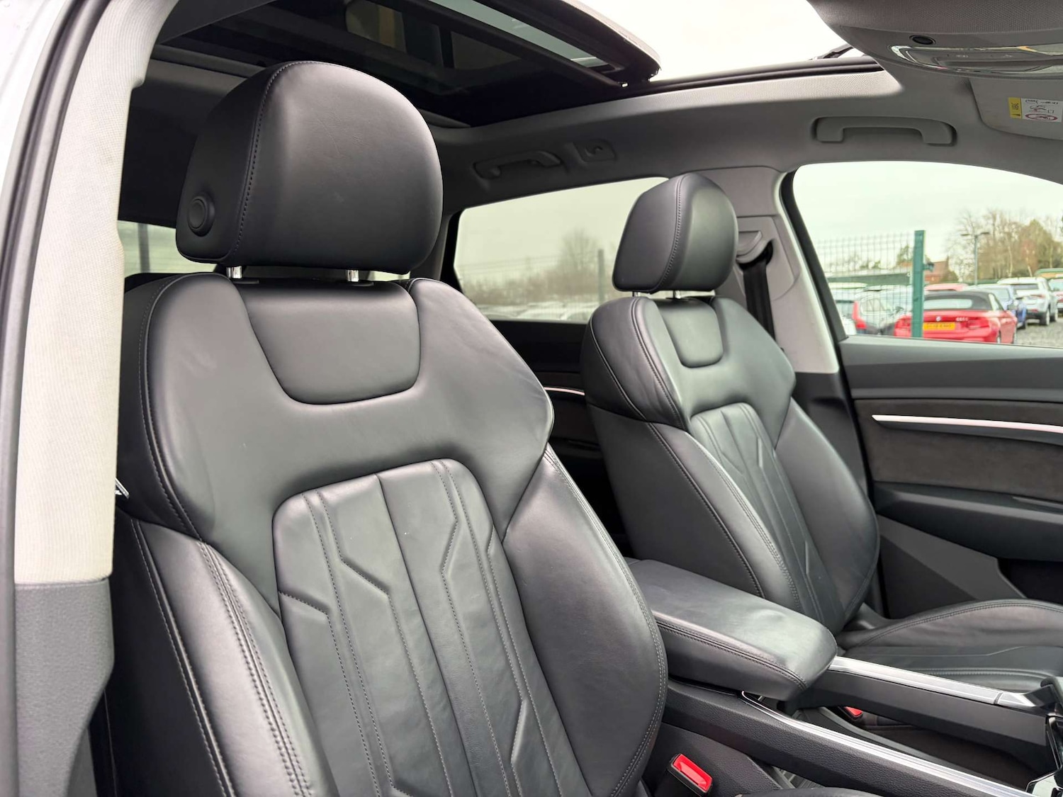 Used Audi e-tron 2019 for sale - 76973933: Photo 48