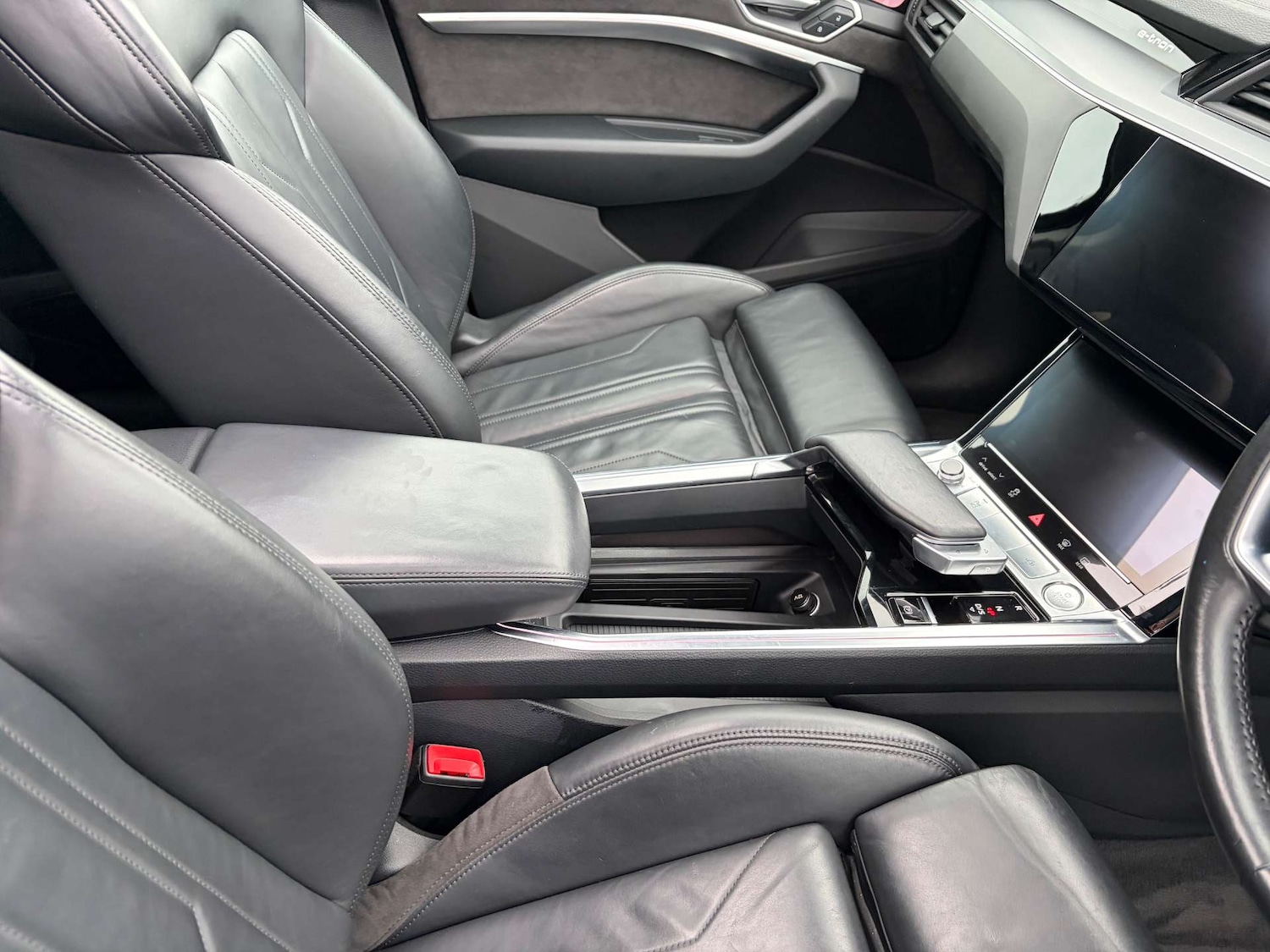 Used Audi e-tron 2019 for sale - 76973933: Photo 54