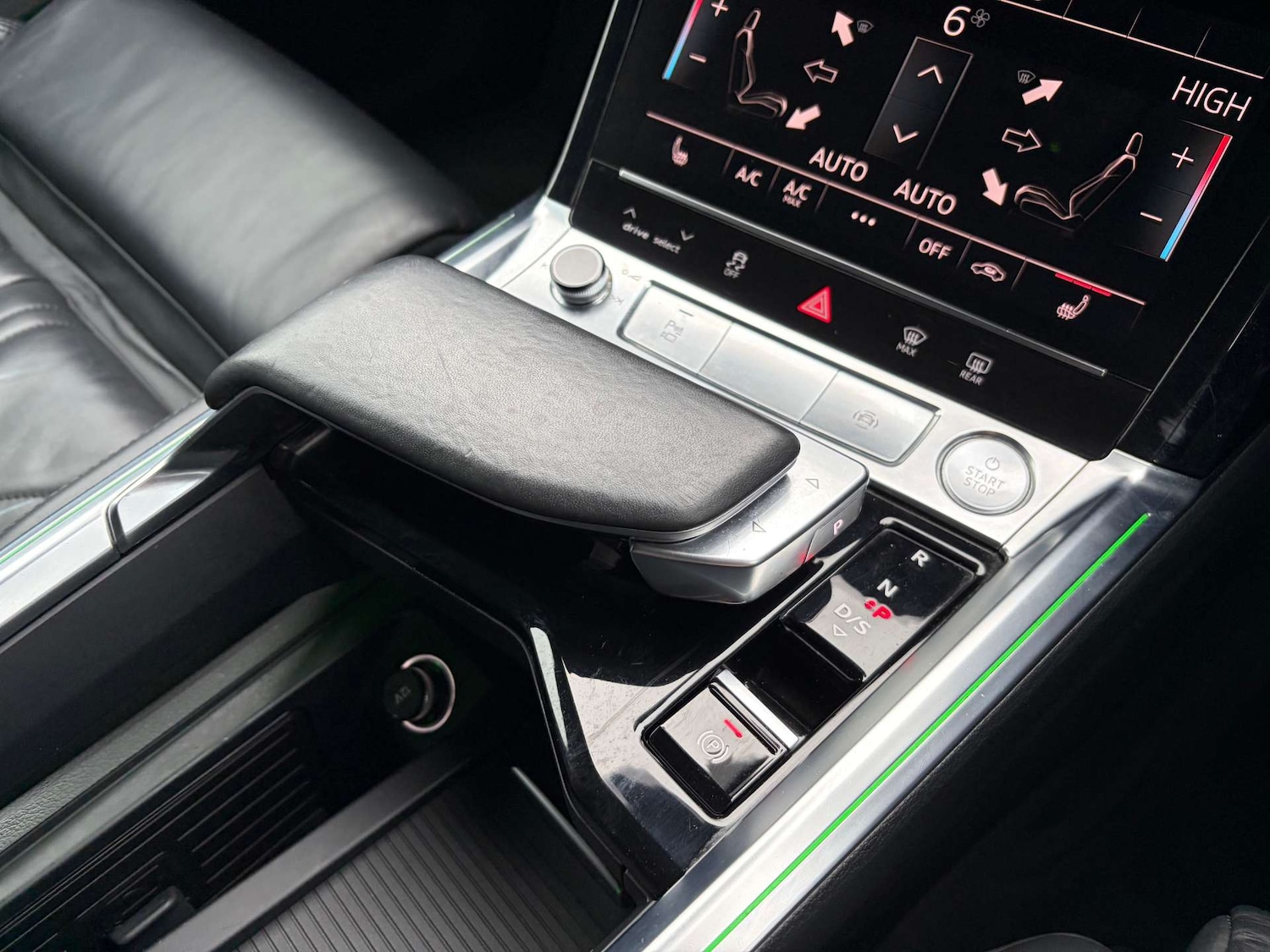 Used Audi e-tron 2019 for sale - 76973933: Photo 57