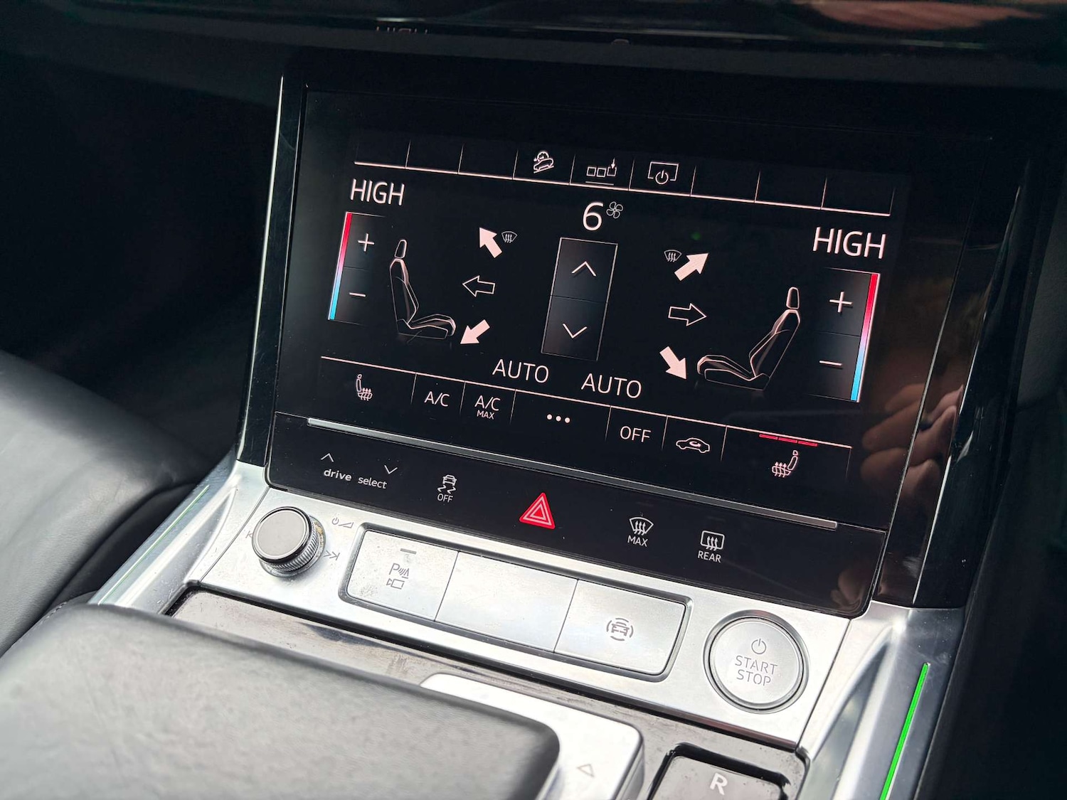 Used Audi e-tron 2019 for sale - 76973933: Photo 60