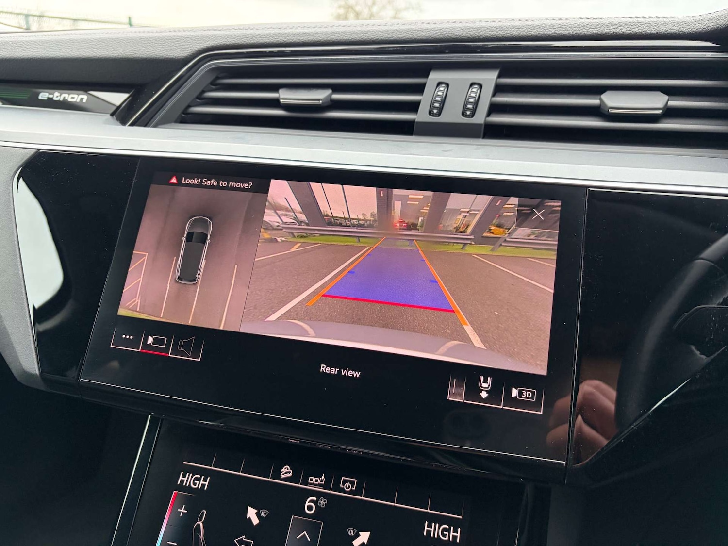 Used Audi e-tron 2019 for sale - 76973933: Photo 67