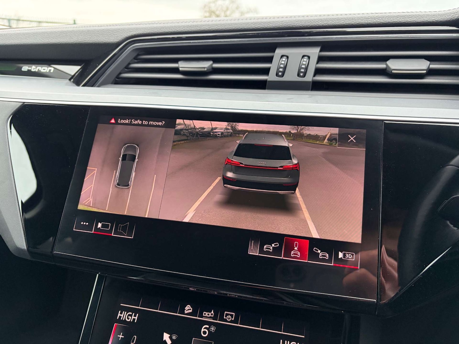 Used Audi e-tron 2019 for sale - 76973933: Photo 69