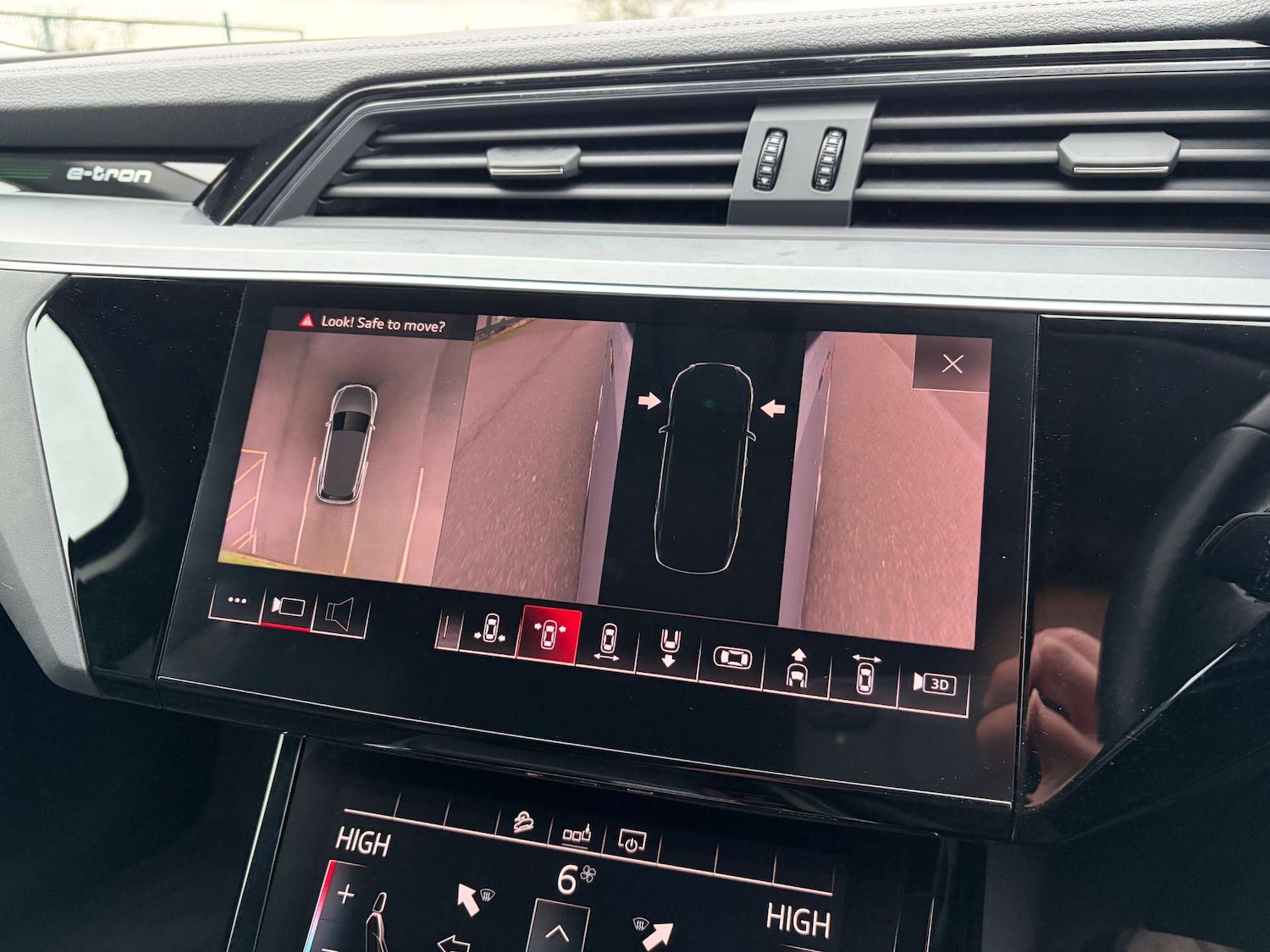 Used Audi e-tron 2019 for sale - 76973933: Photo 70