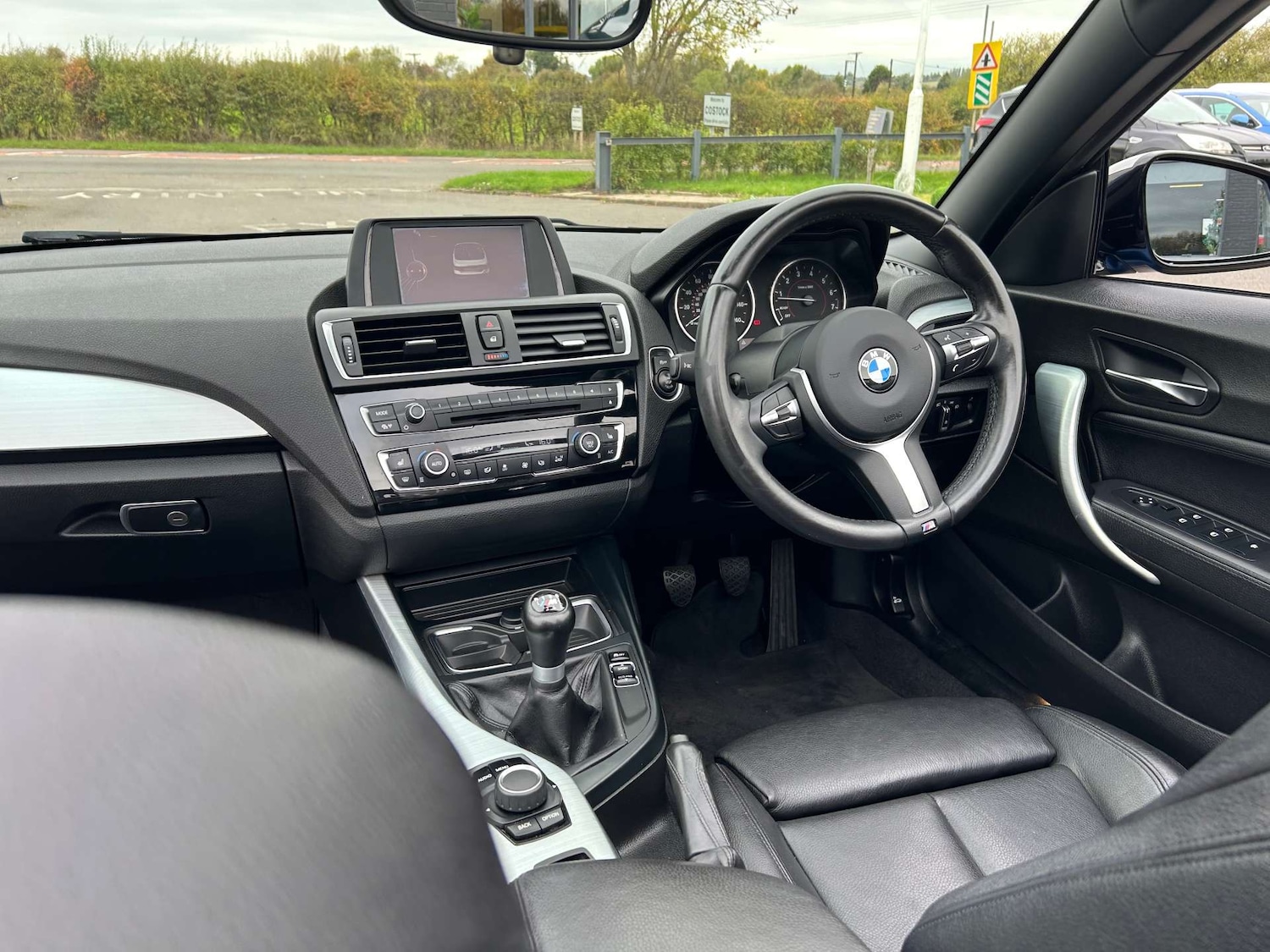 Used BMW 2 Series 2015 for sale - 76601622: Photo 2