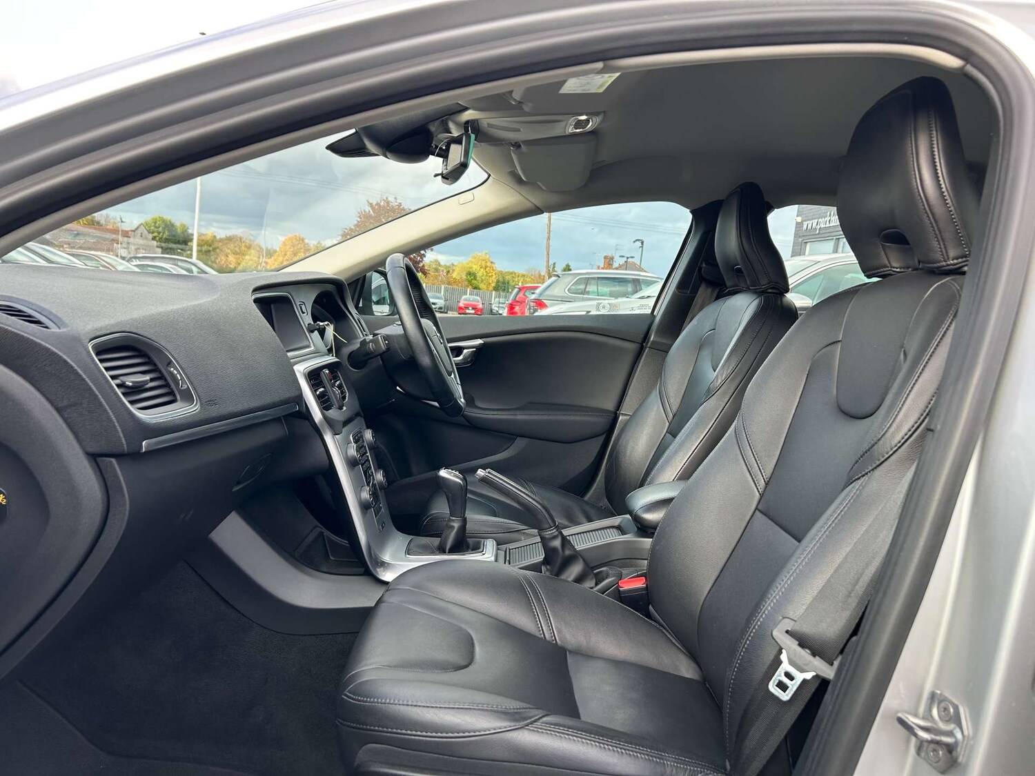 Used Volvo V40 2018 for sale - 77573067: Photo 26