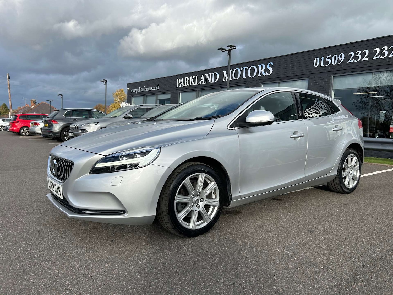 Used Volvo V40 2018 for sale - 77573067: Photo 4