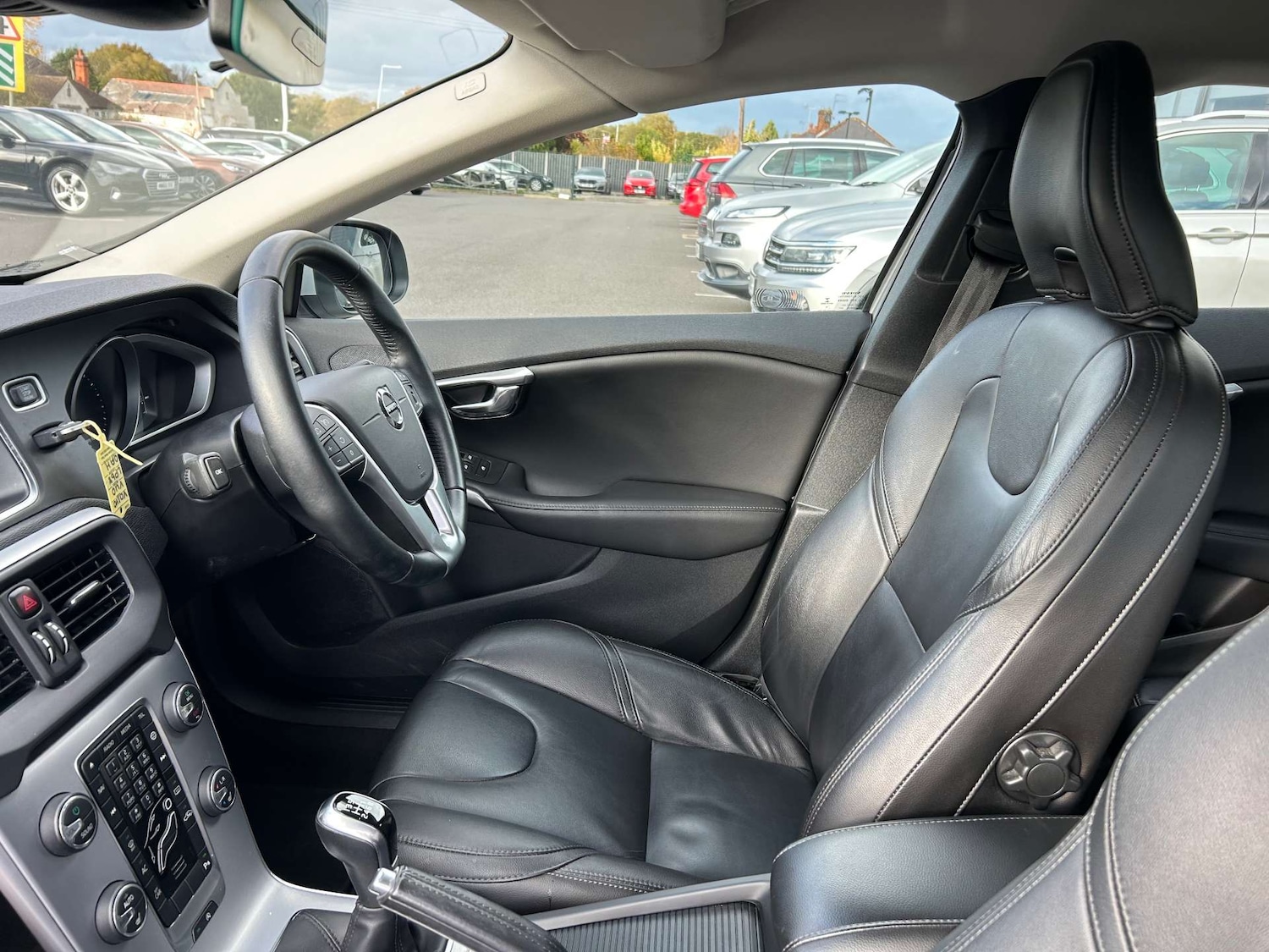 Used Volvo V40 2018 for sale - 77573067: Photo 55