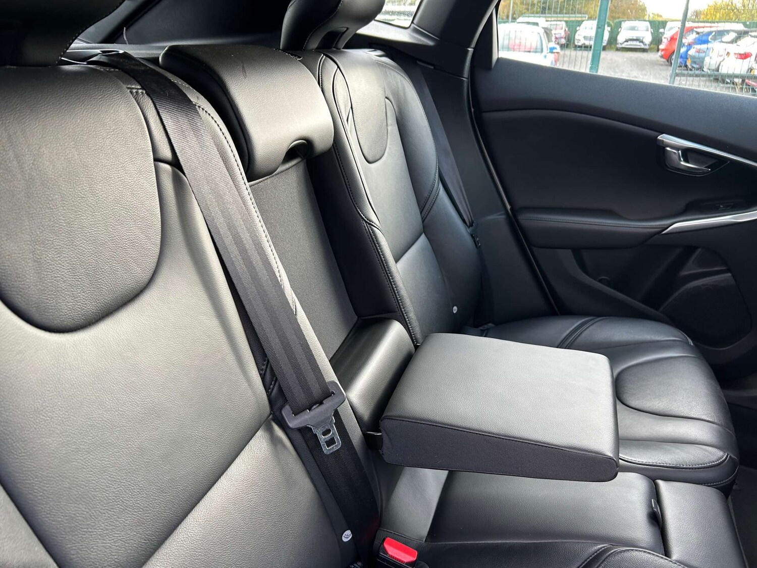 Used Volvo V40 2018 for sale - 77573067: Photo 59